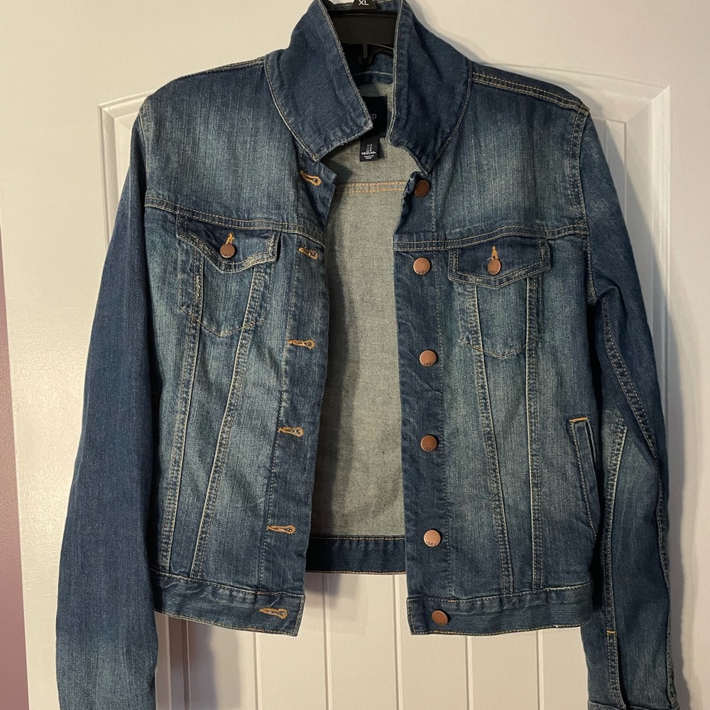 Gap factory denim jacket size small